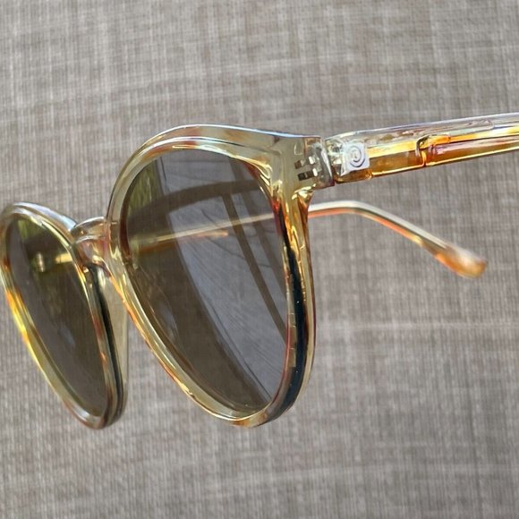 Vintage Corning Women Sunglasses Brown Tone Frame Ladies Eye Wear Shades - Picture 2 of 8